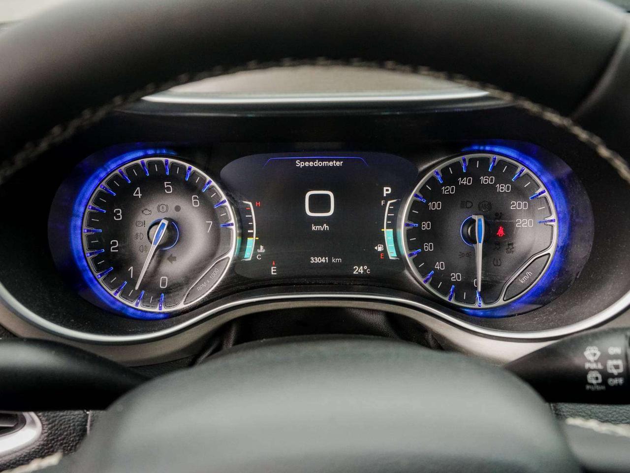 2024 Chrysler Pacifica Limited Photo