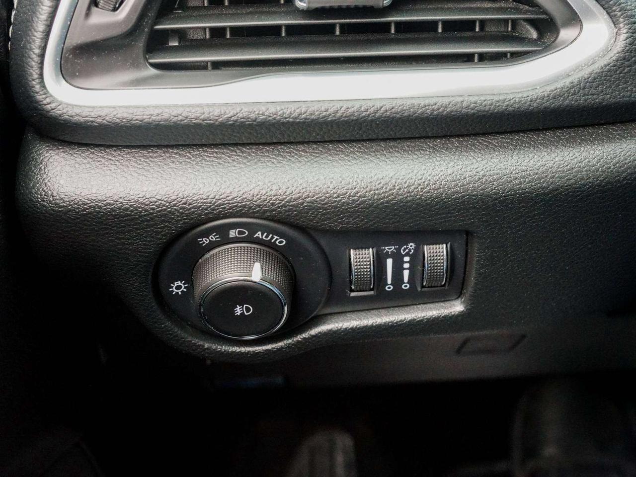 2024 Chrysler Pacifica Limited Photo