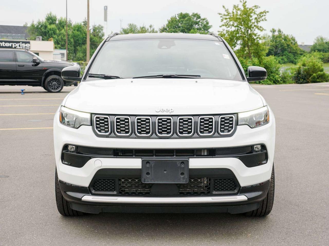 2024 Jeep Compass LIMITED Photo1