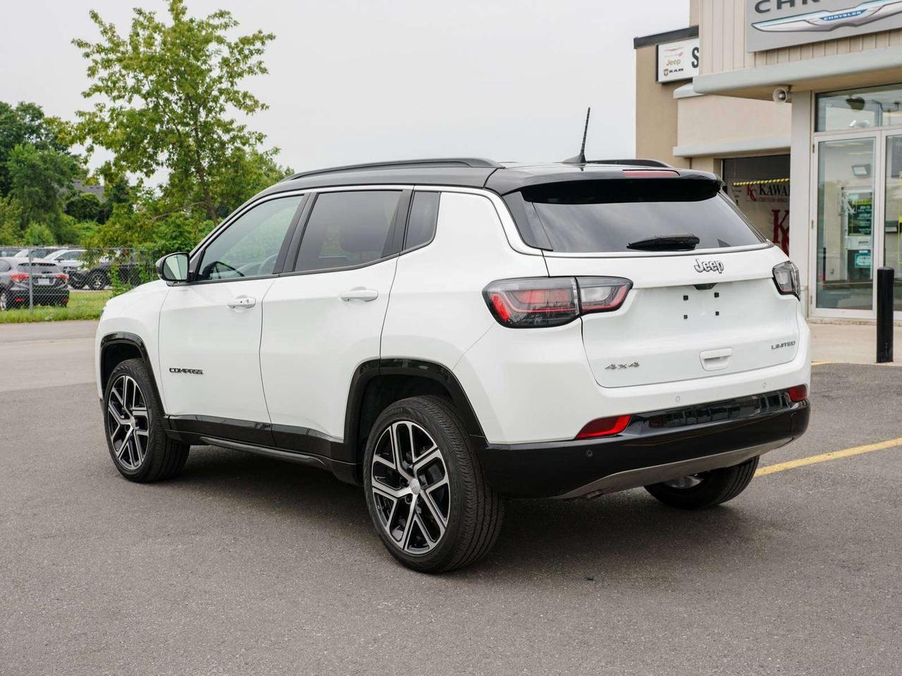 2024 Jeep Compass LIMITED Photo