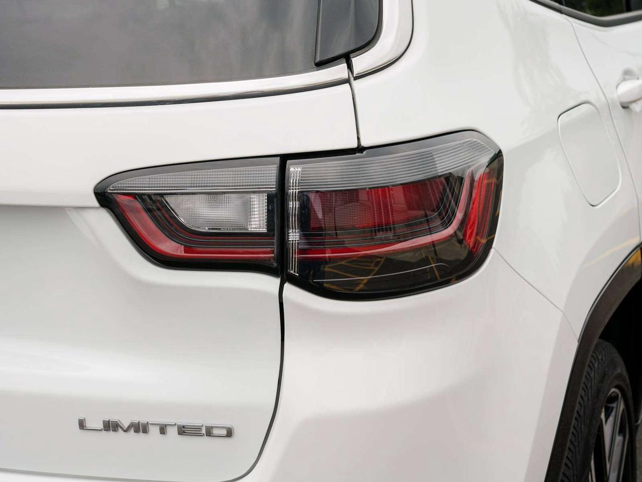 2024 Jeep Compass LIMITED Photo