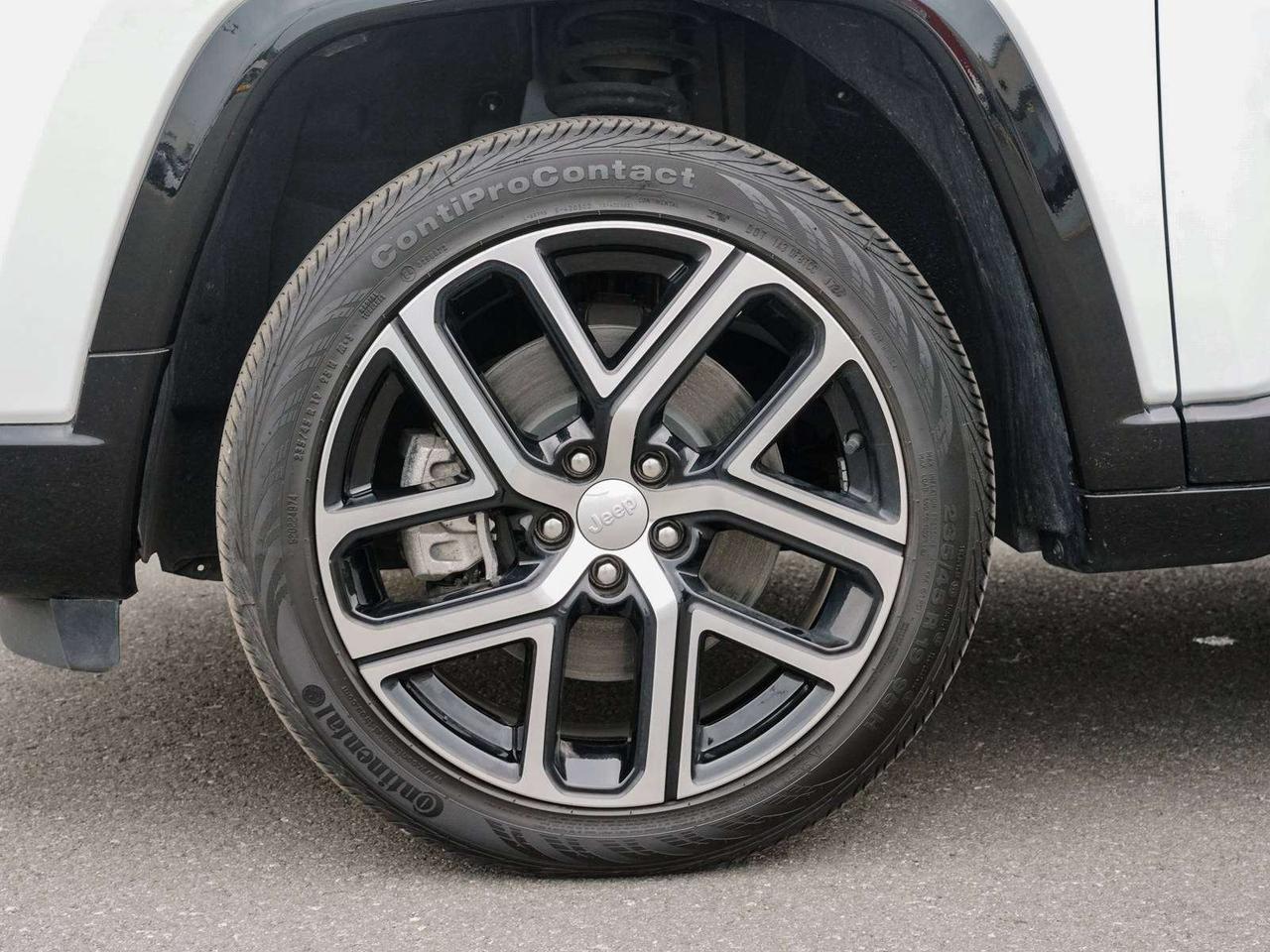 2024 Jeep Compass LIMITED Photo