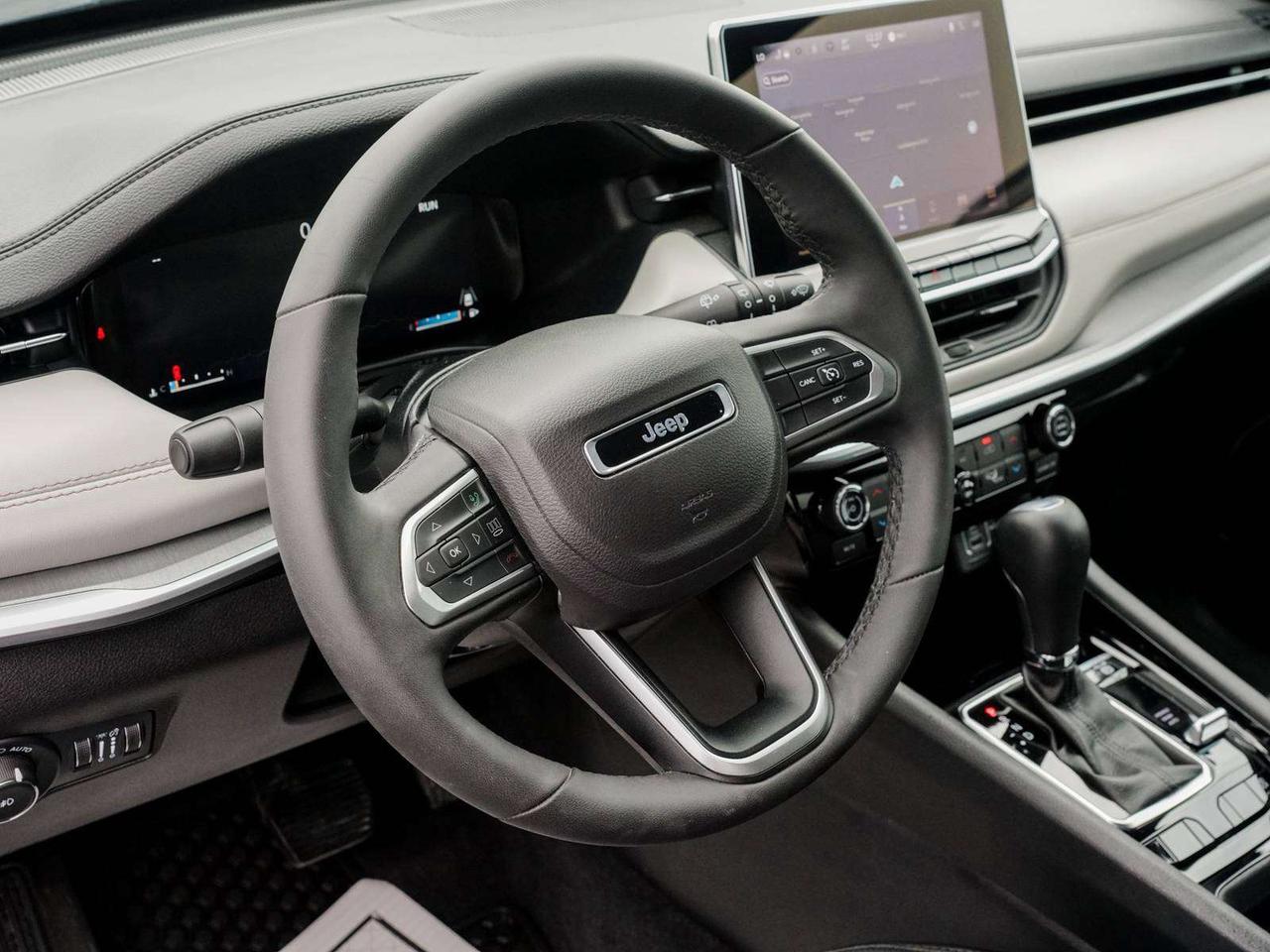 2024 Jeep Compass LIMITED Photo