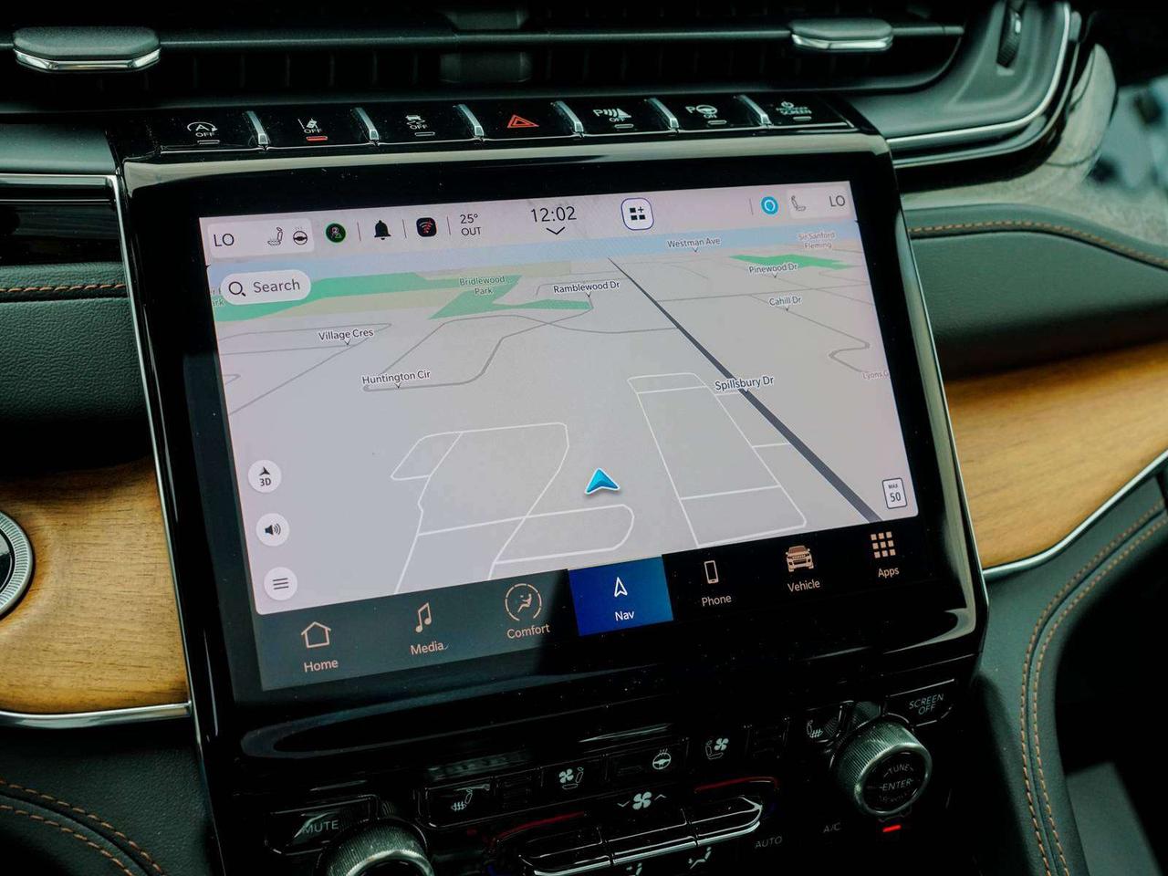 2025 Jeep Grand Cherokee Summit Photo