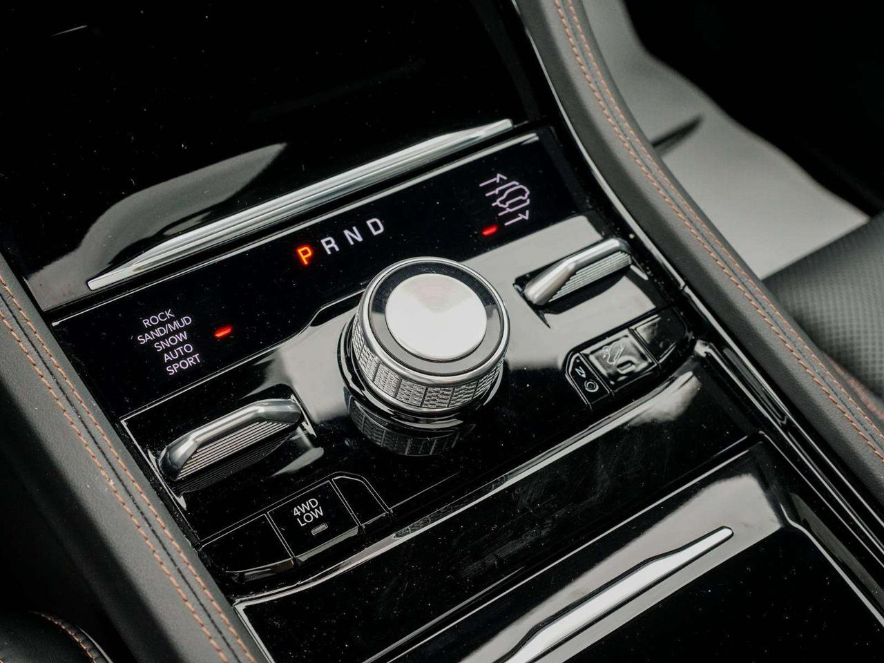 2025 Jeep Grand Cherokee Summit Photo