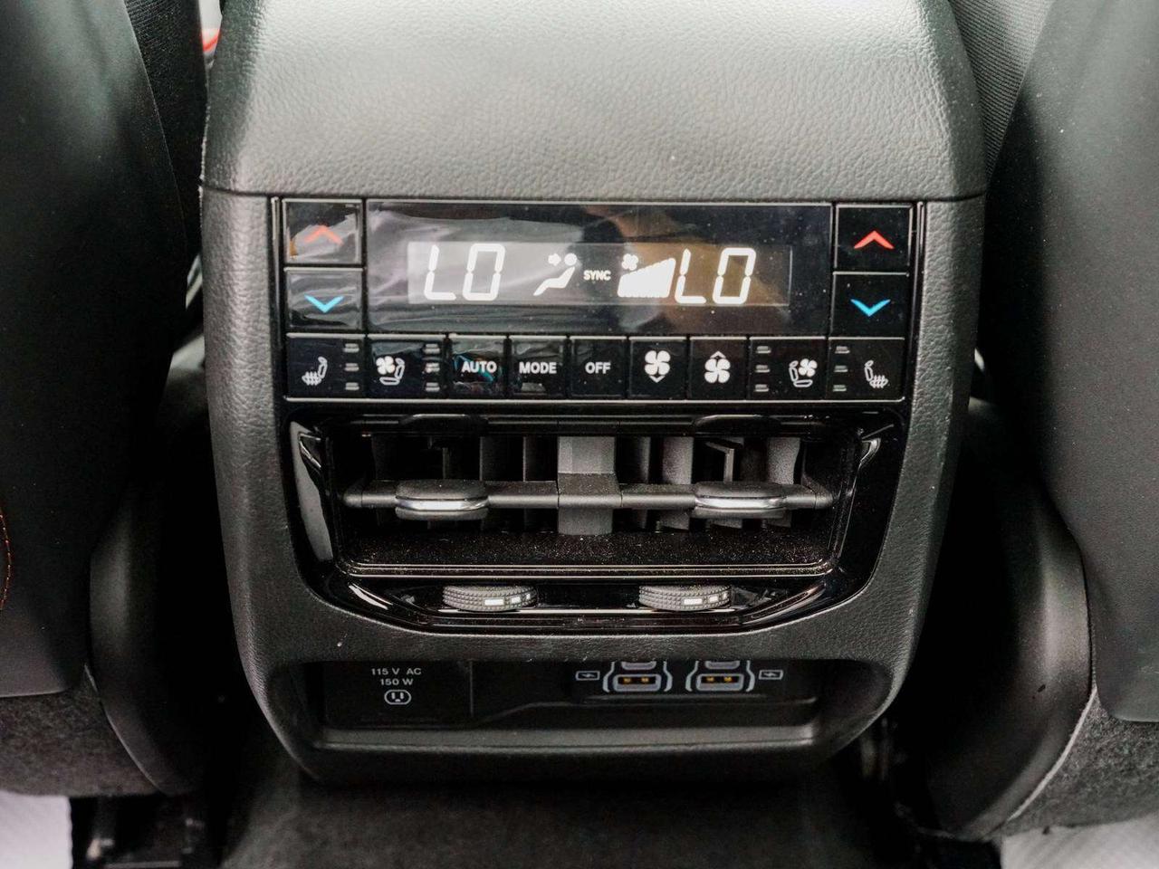 2025 Jeep Grand Cherokee Summit Photo