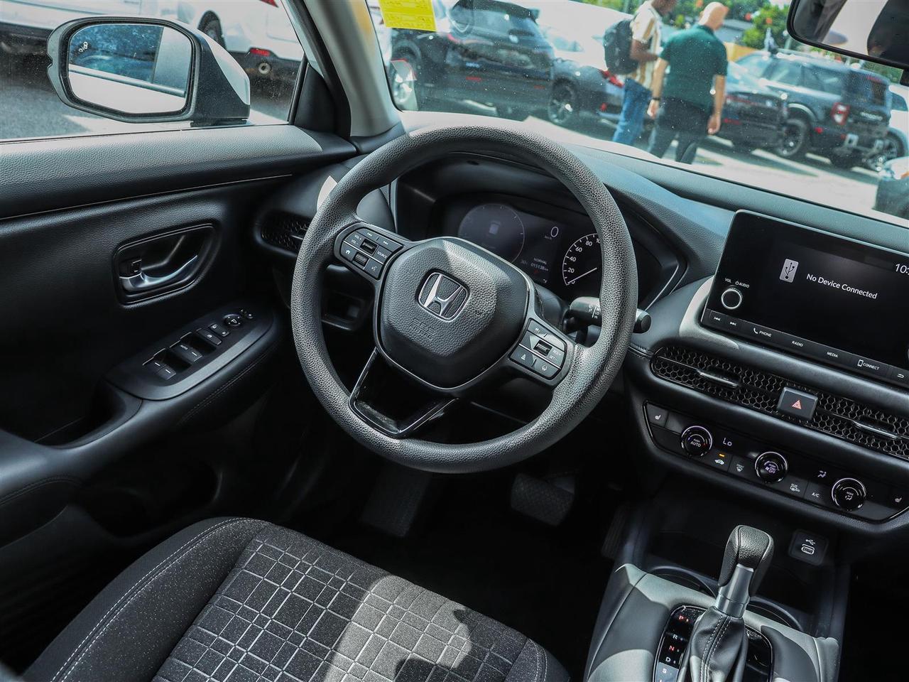 2025 Honda HR-V LX 2WD BACKUP CAM APPLE CARPLAY/ANDROID AUTO Photo