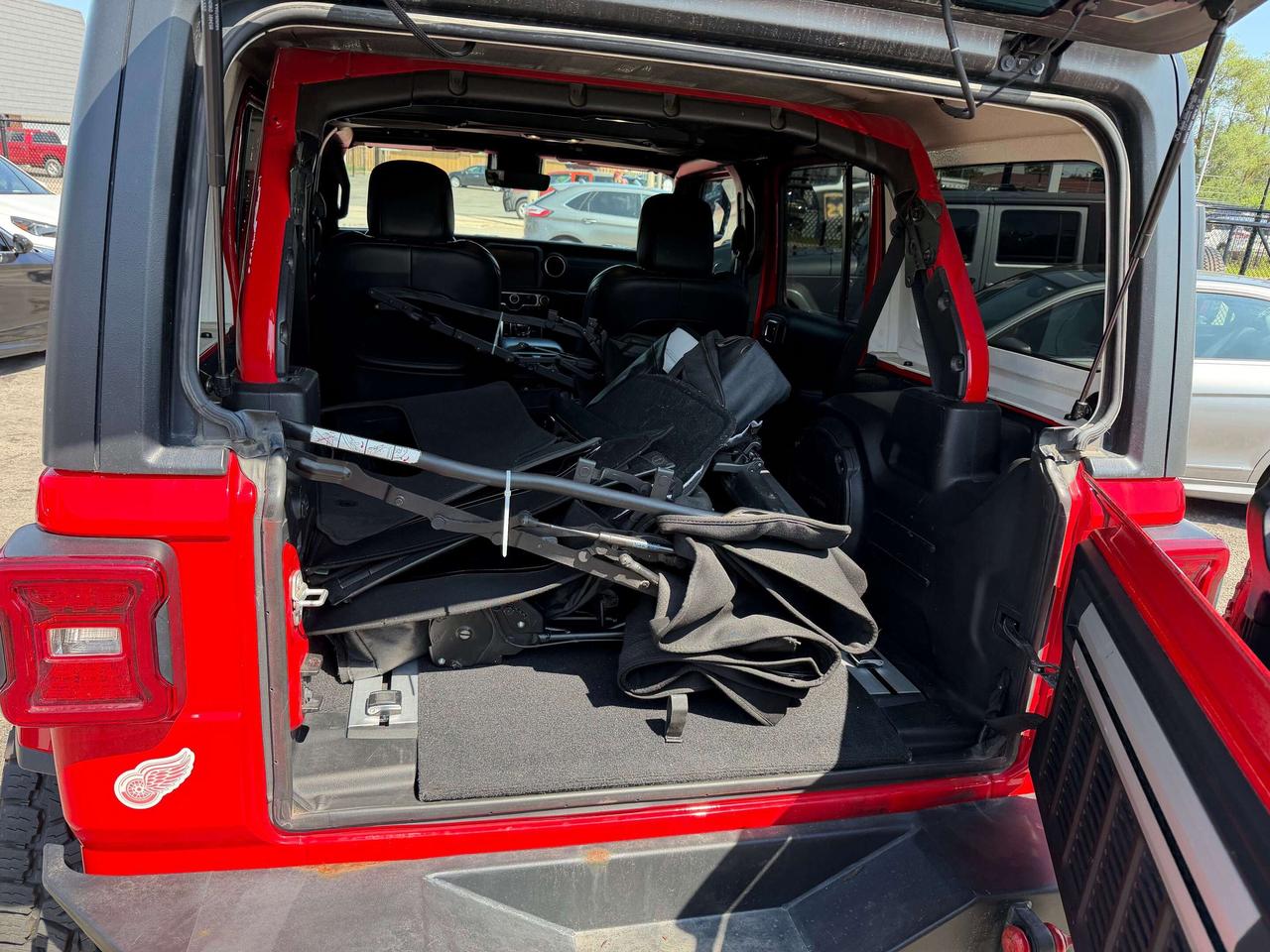 2019 Jeep Wrangler Sahara Photo3