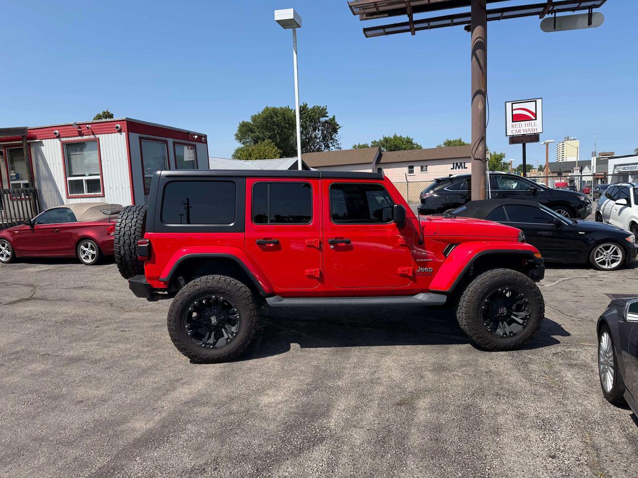 2019 Jeep Wrangler Sahara Photo