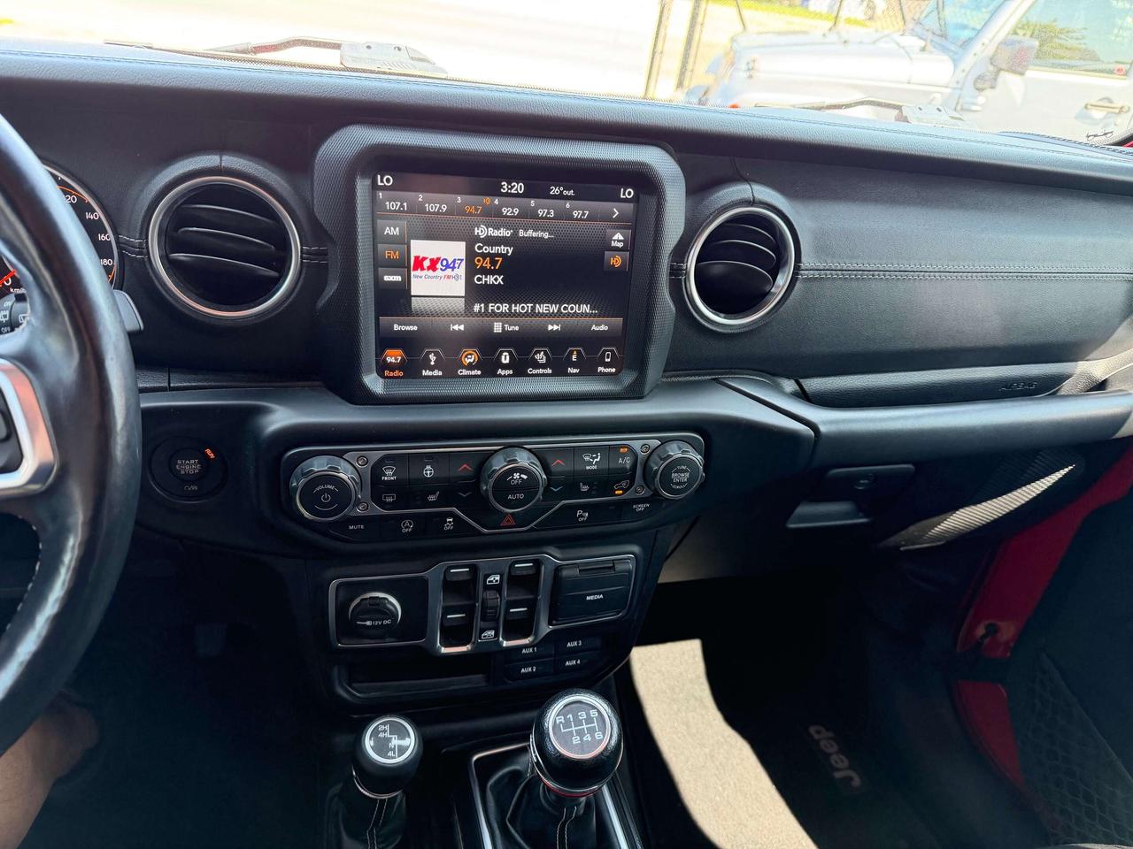 2019 Jeep Wrangler Sahara Photo