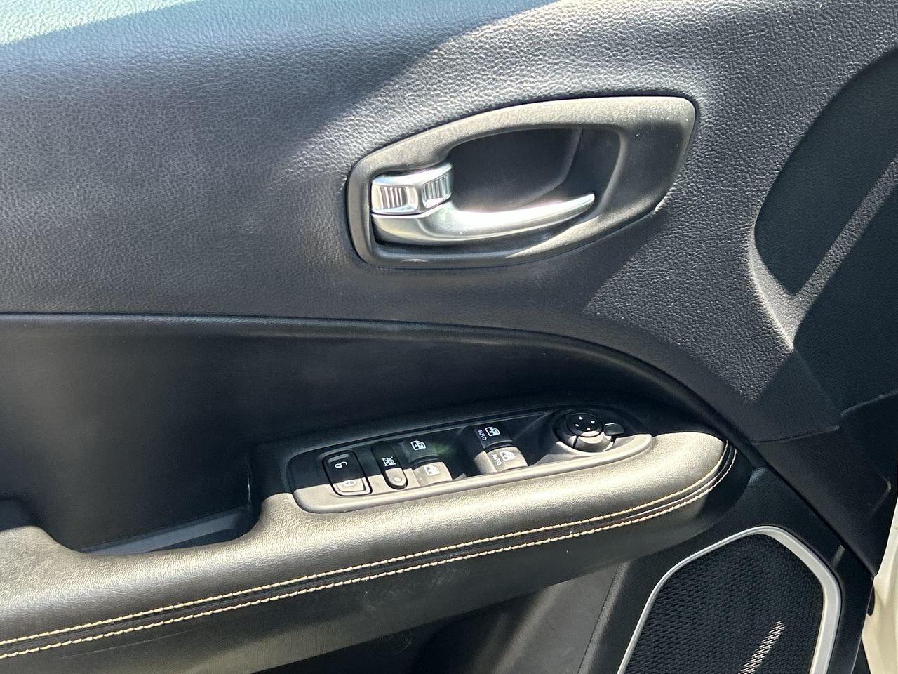 2018 Jeep Compass 4x4 Limited   Active Drive 4x4 System Photo