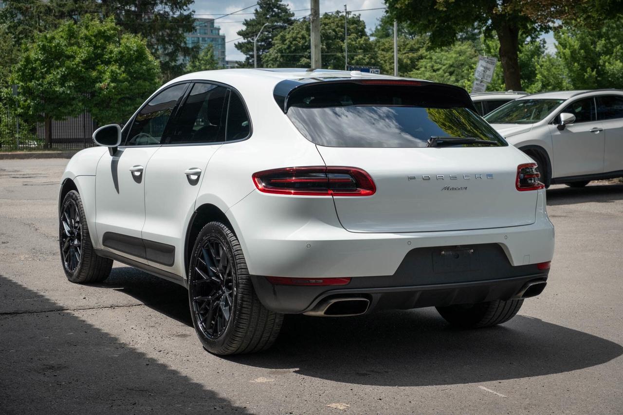 2018 Porsche Macan 2 SET OF WHEELS Photo