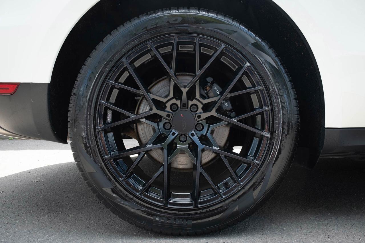 2018 Porsche Macan 2 SET OF WHEELS Photo