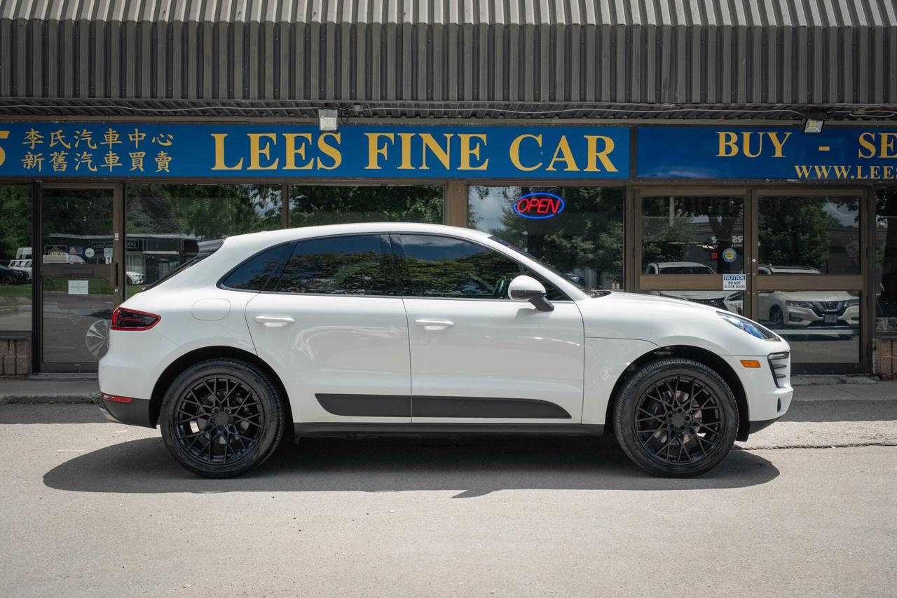 2018 Porsche Macan 2 SET OF WHEELS Photo