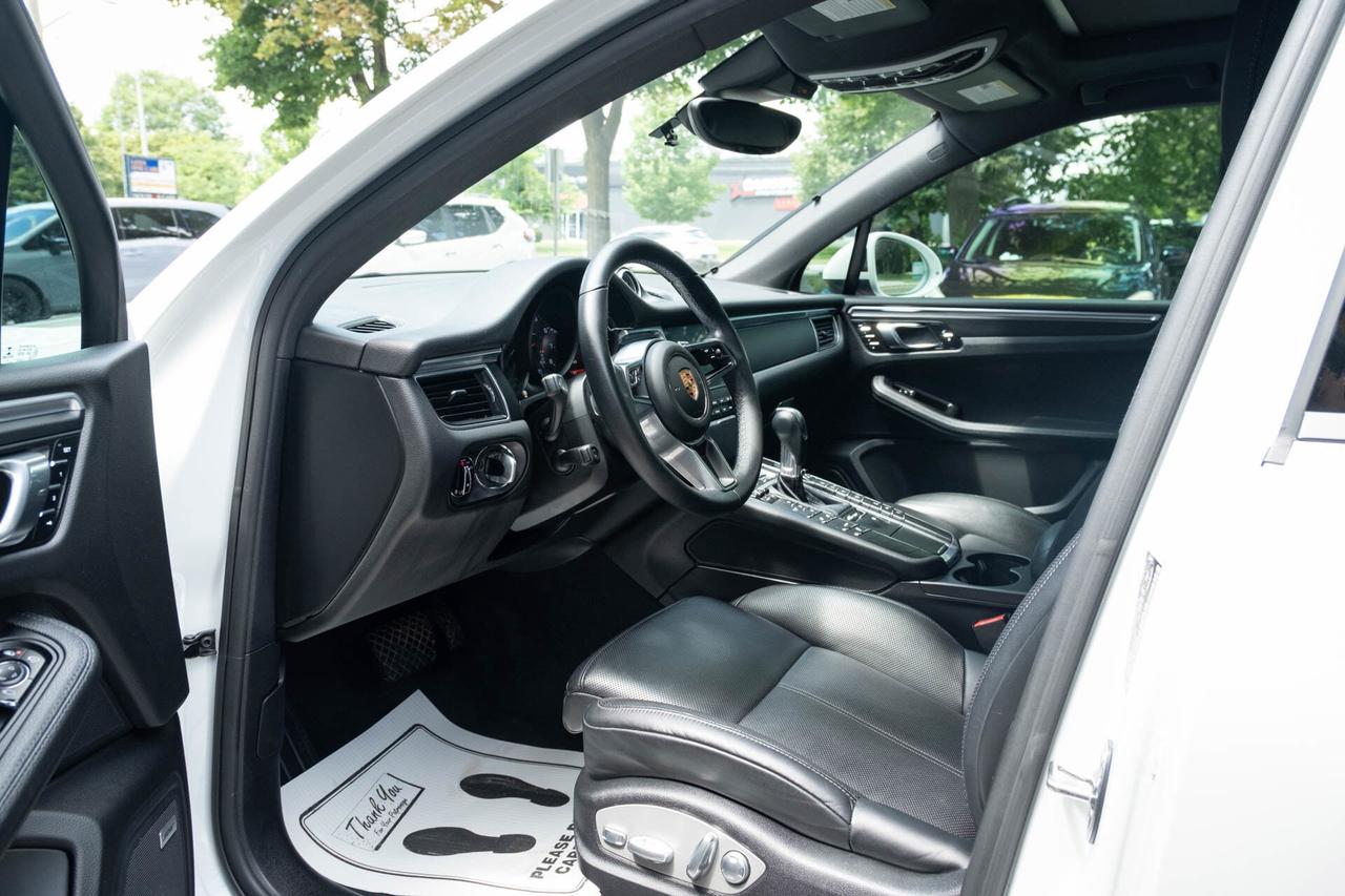 2018 Porsche Macan 2 SET OF WHEELS Photo