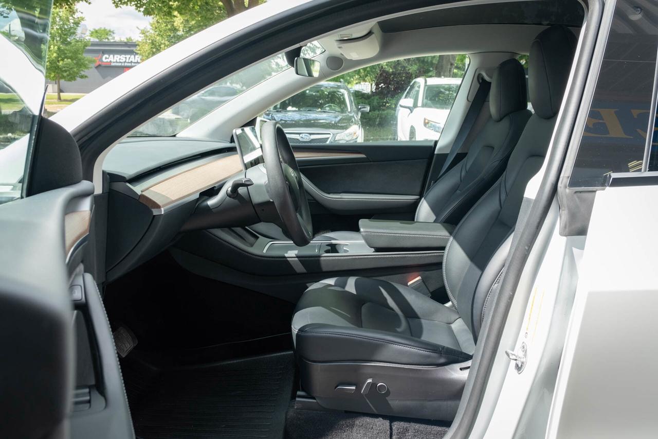 2023 Tesla Model Y Long Range   New Tires and Brakes Photo