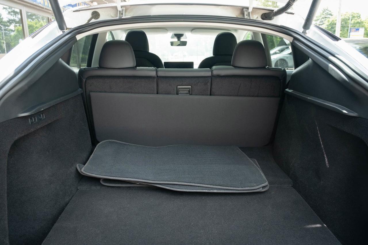 2023 Tesla Model Y Long Range   New Tires and Brakes Photo
