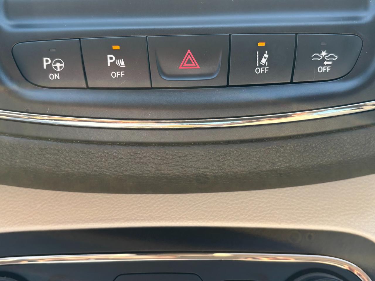 2015 Chrysler 200 C 4dr All-Wheel Drive Sedan Photo