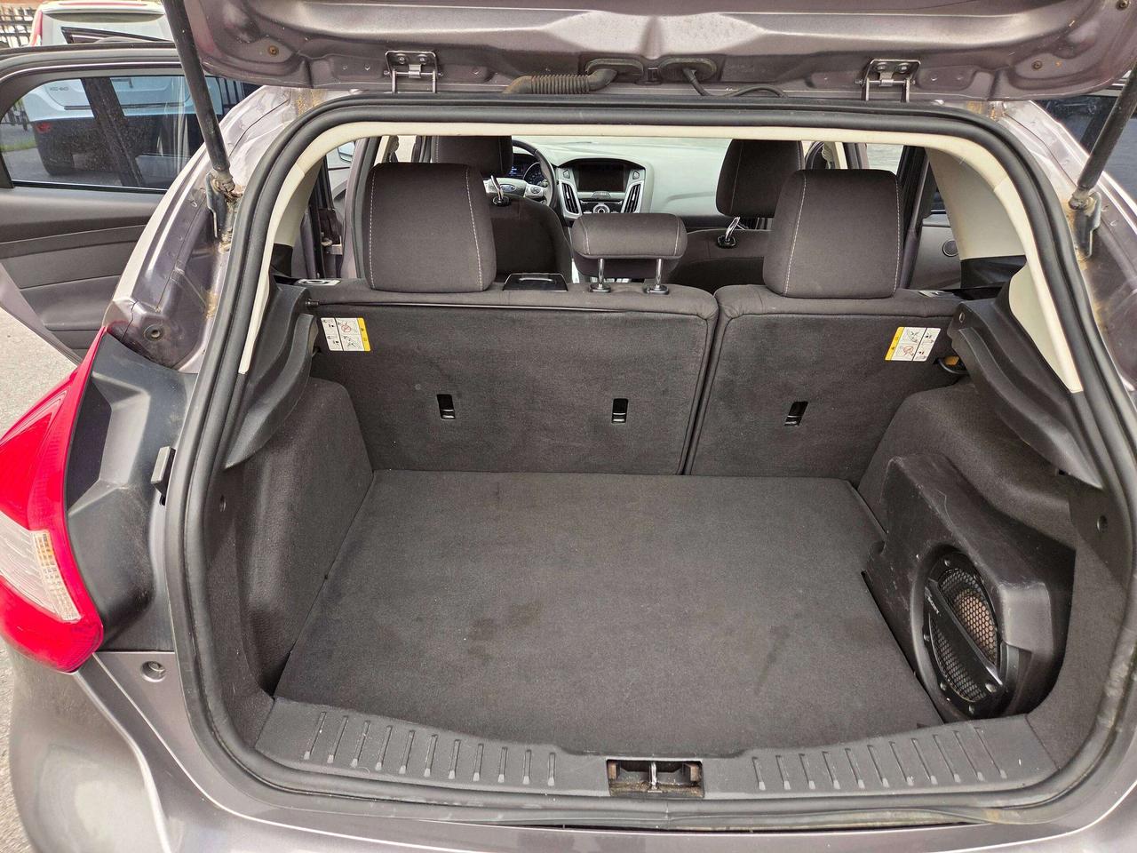 2012 Ford Focus Titanium Photo