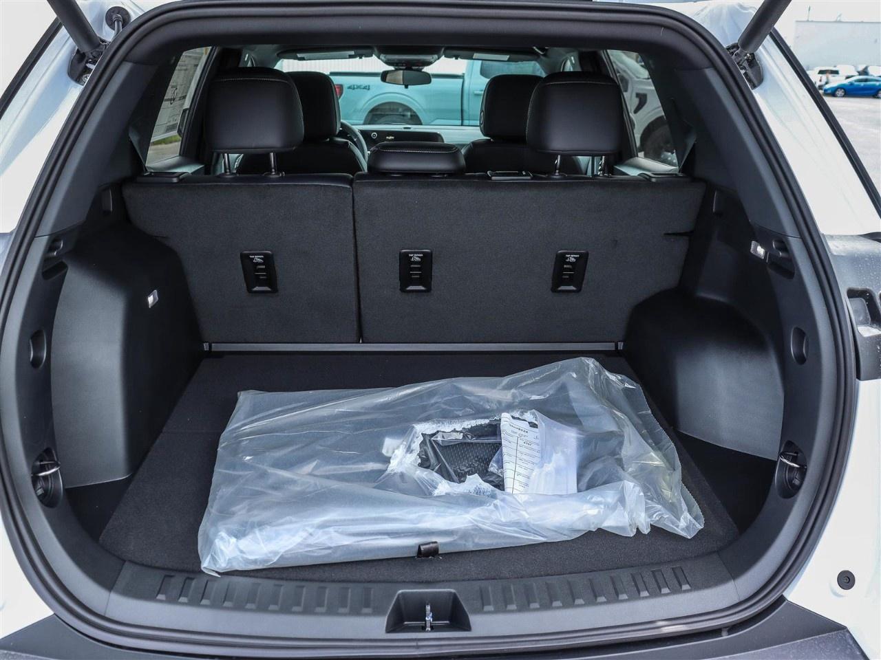 2027 Chevrolet Equinox AWD LT Photo