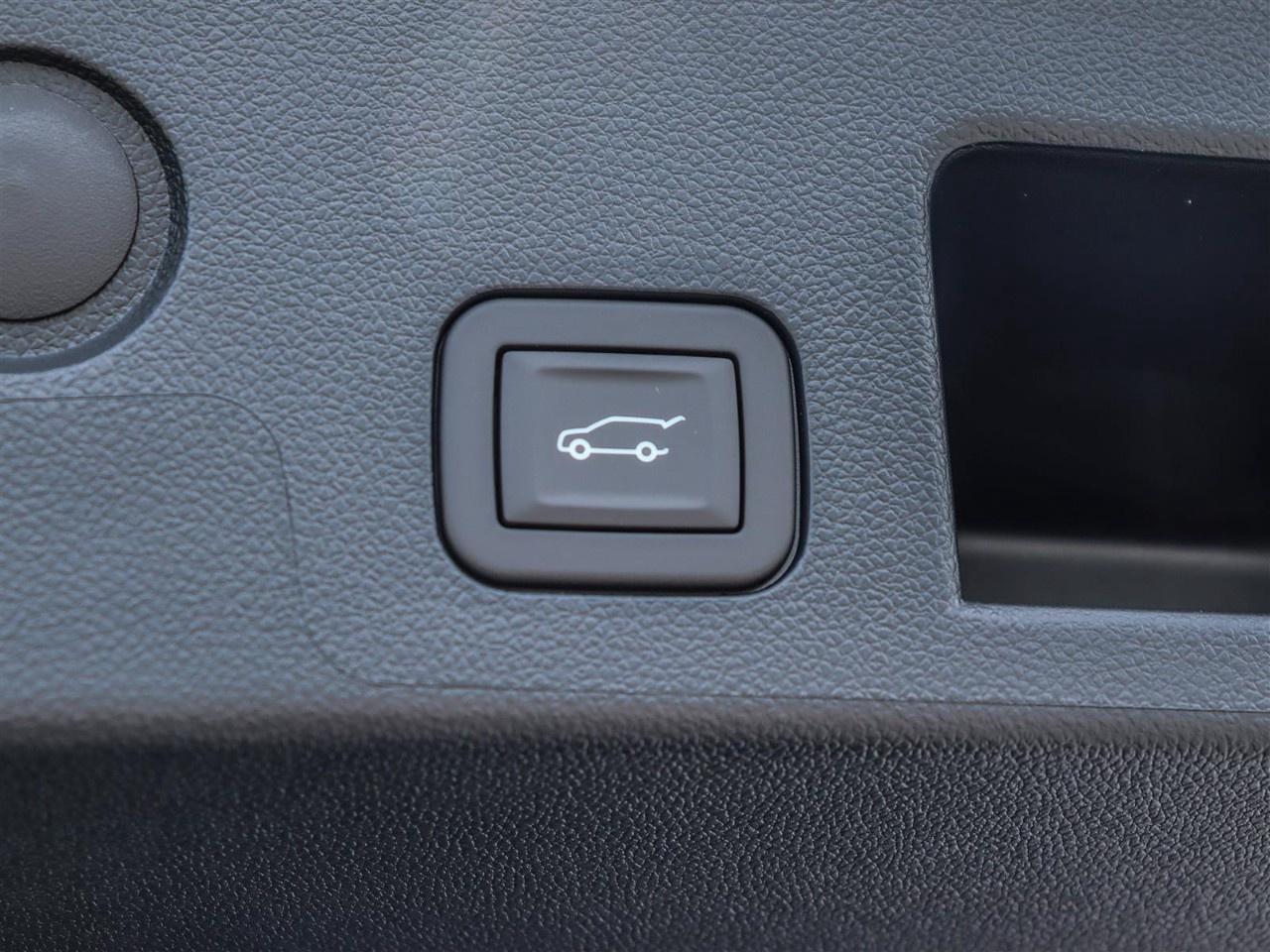 2027 Chevrolet Equinox AWD LT Photo