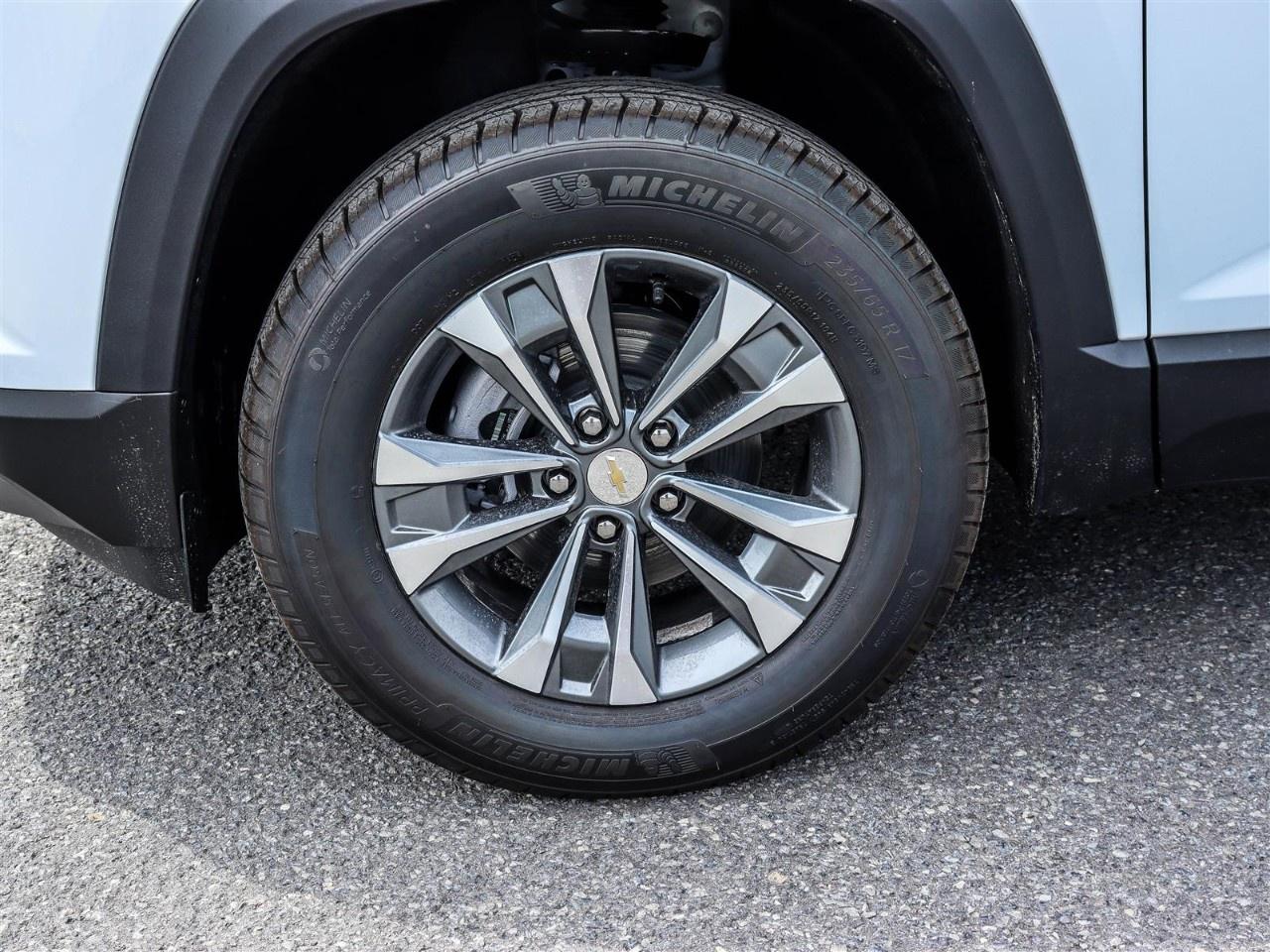 2027 Chevrolet Equinox AWD LT Photo