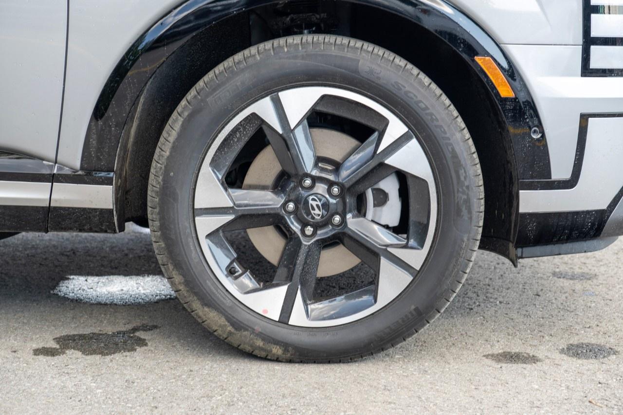 2026 Hyundai Palisade Hybrid Luxury 7-Passenger AWD Photo1