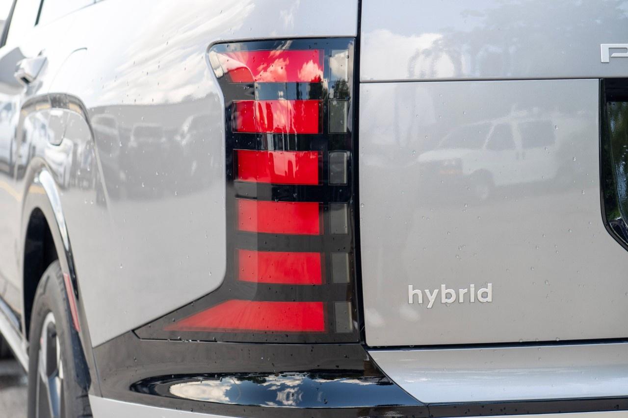 2026 Hyundai Palisade Hybrid Luxury 7-Passenger AWD Photo