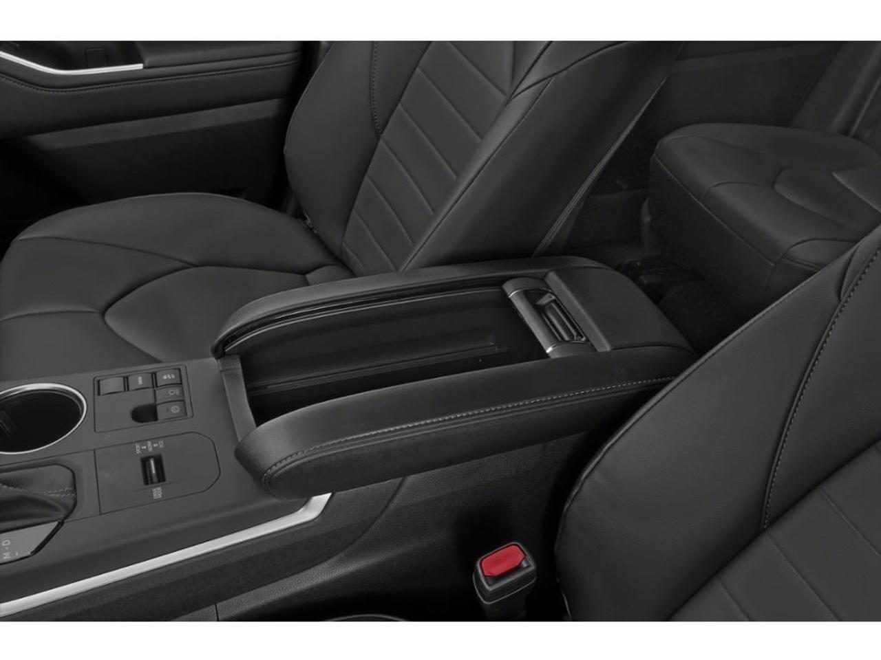 2023 Toyota Highlander XLE 4dr All-wheel Drive Photo