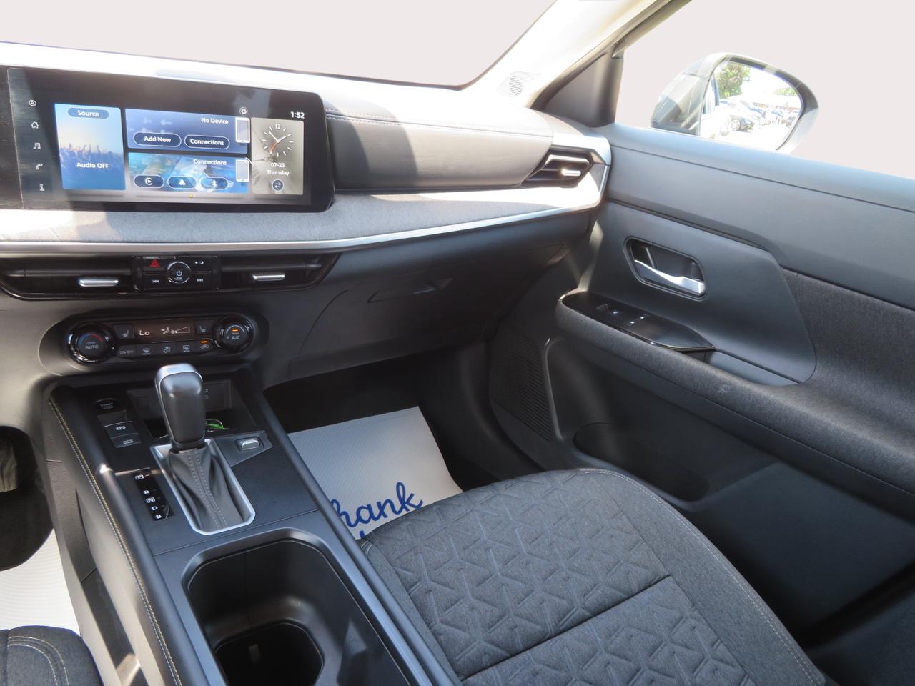 2025 Nissan Kicks SV AWD Photo