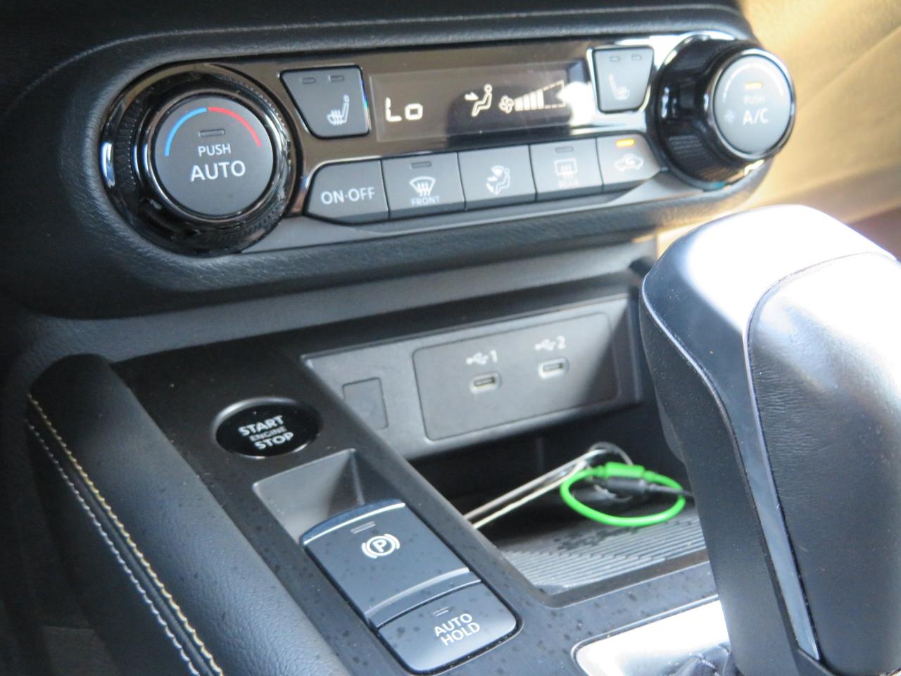 2025 Nissan Kicks SV AWD Photo
