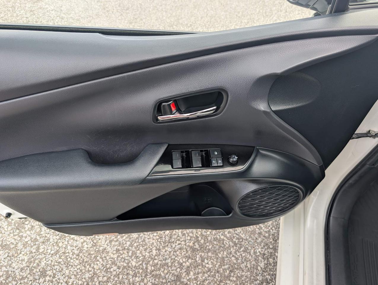 2020 Toyota Prius Prime Upgrade 5dr Hatchback Photo