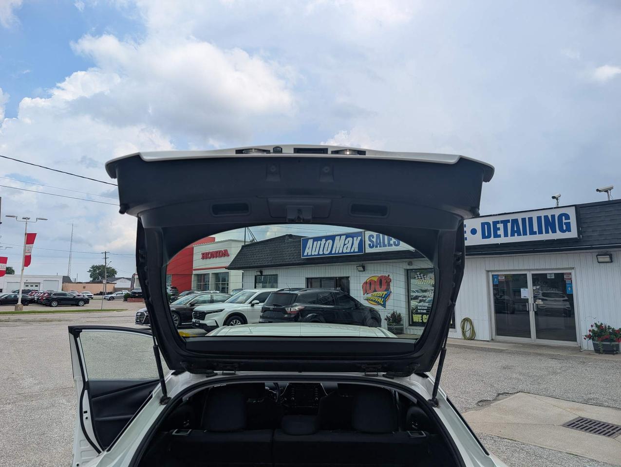 2020 Toyota Prius Prime Upgrade 5dr Hatchback Photo