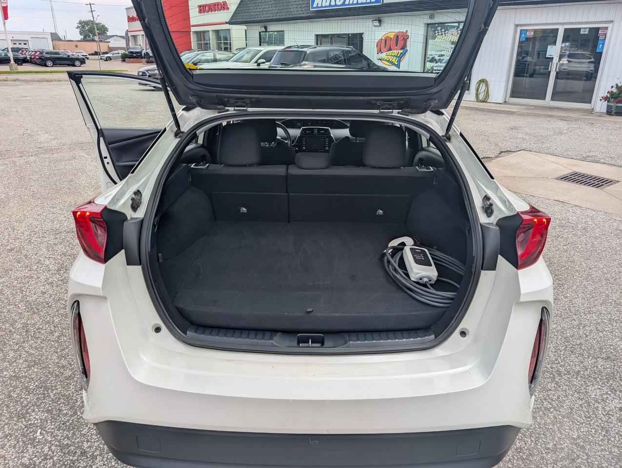 2020 Toyota Prius Prime Upgrade 5dr Hatchback Photo