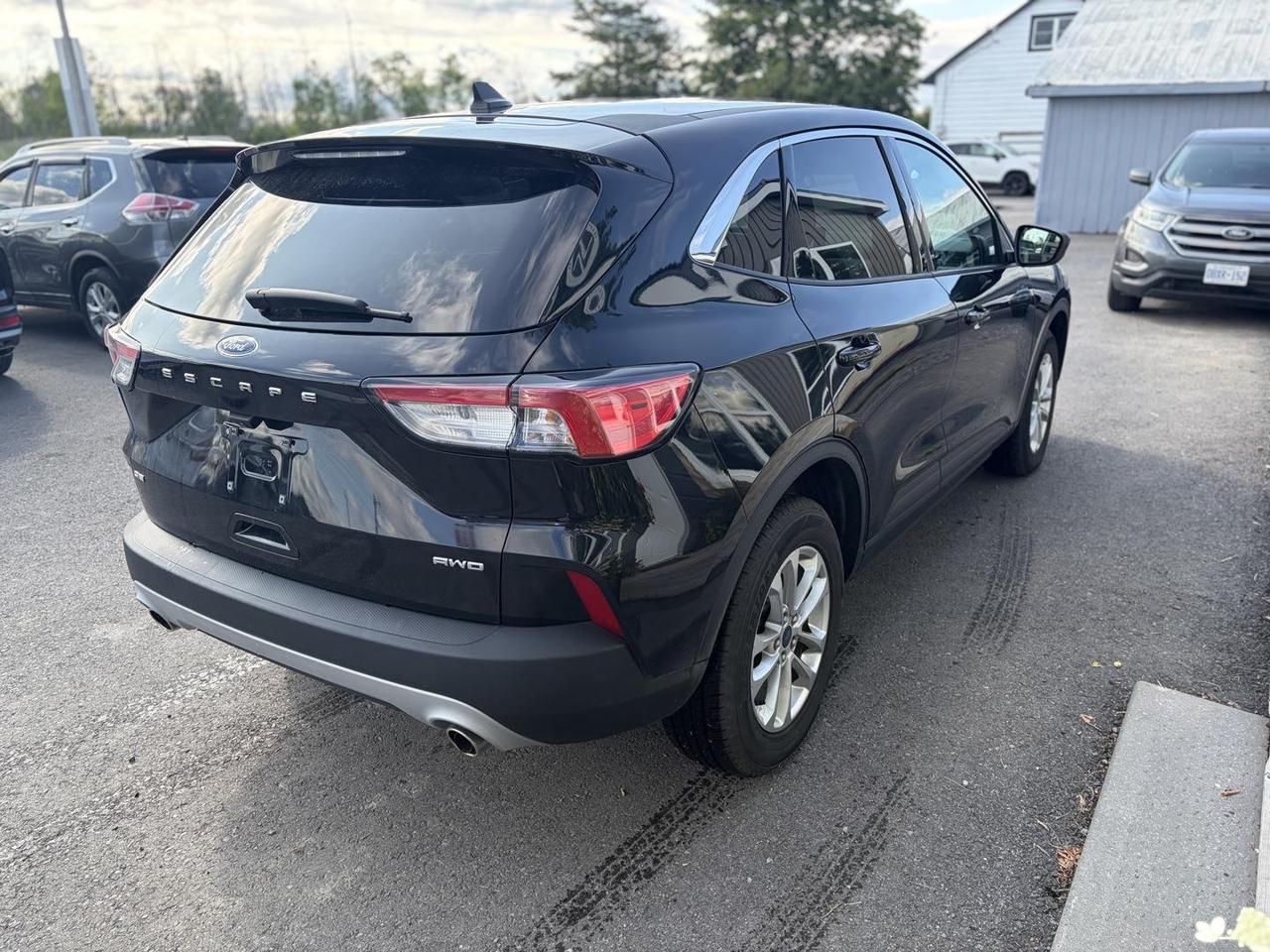 2022 Ford Escape SE 4dr All-Wheel Drive Photo