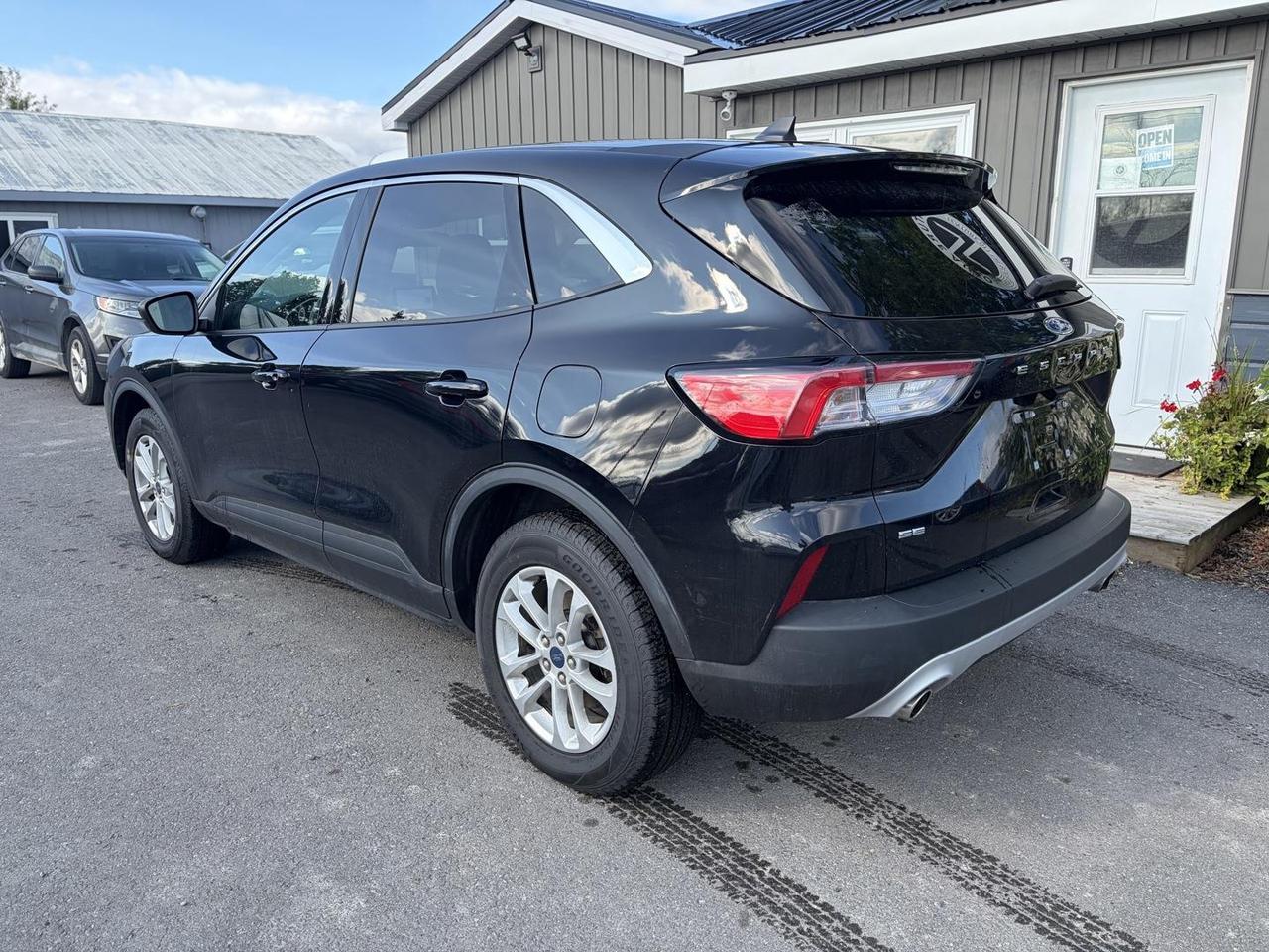 2022 Ford Escape SE 4dr All-Wheel Drive Photo