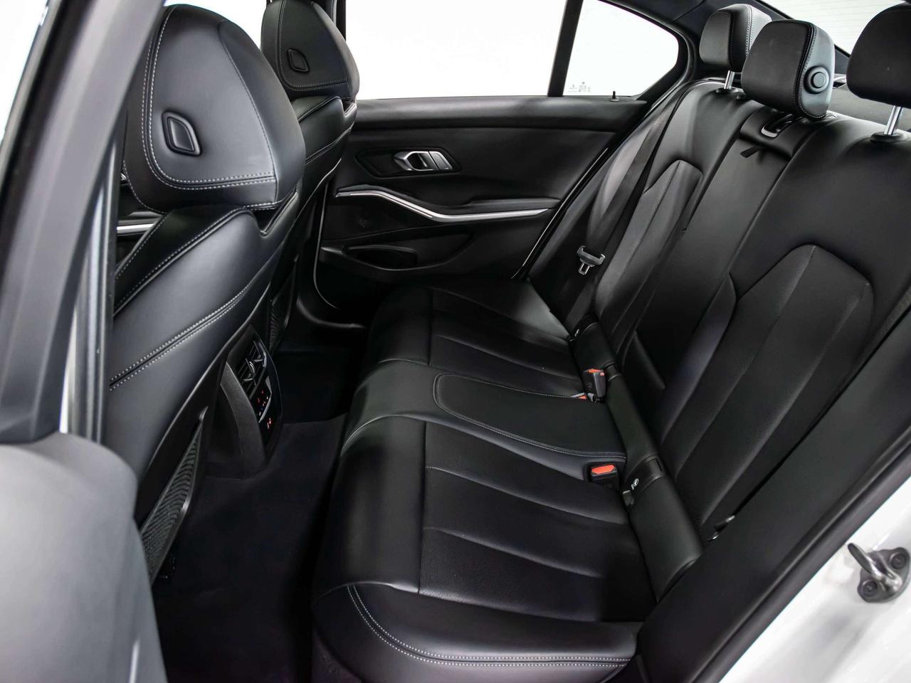 2023 BMW 3 Series xDrive PREMIUM ESSENTIAL BLIND SPPOTS NAVI Photo