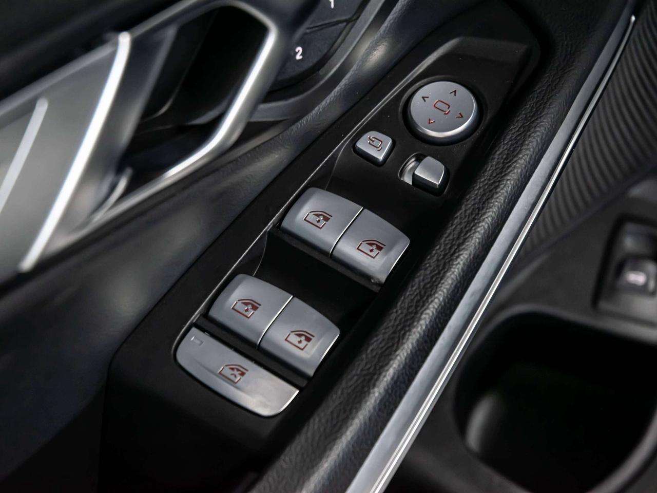 2023 BMW 3 Series xDrive PREMIUM ESSENTIAL BLIND SPPOTS NAVI Photo