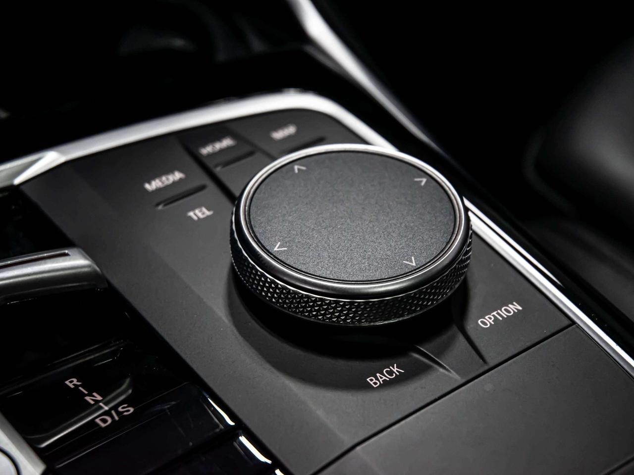 2023 BMW 3 Series xDrive PREMIUM ESSENTIAL BLIND SPPOTS NAVI Photo