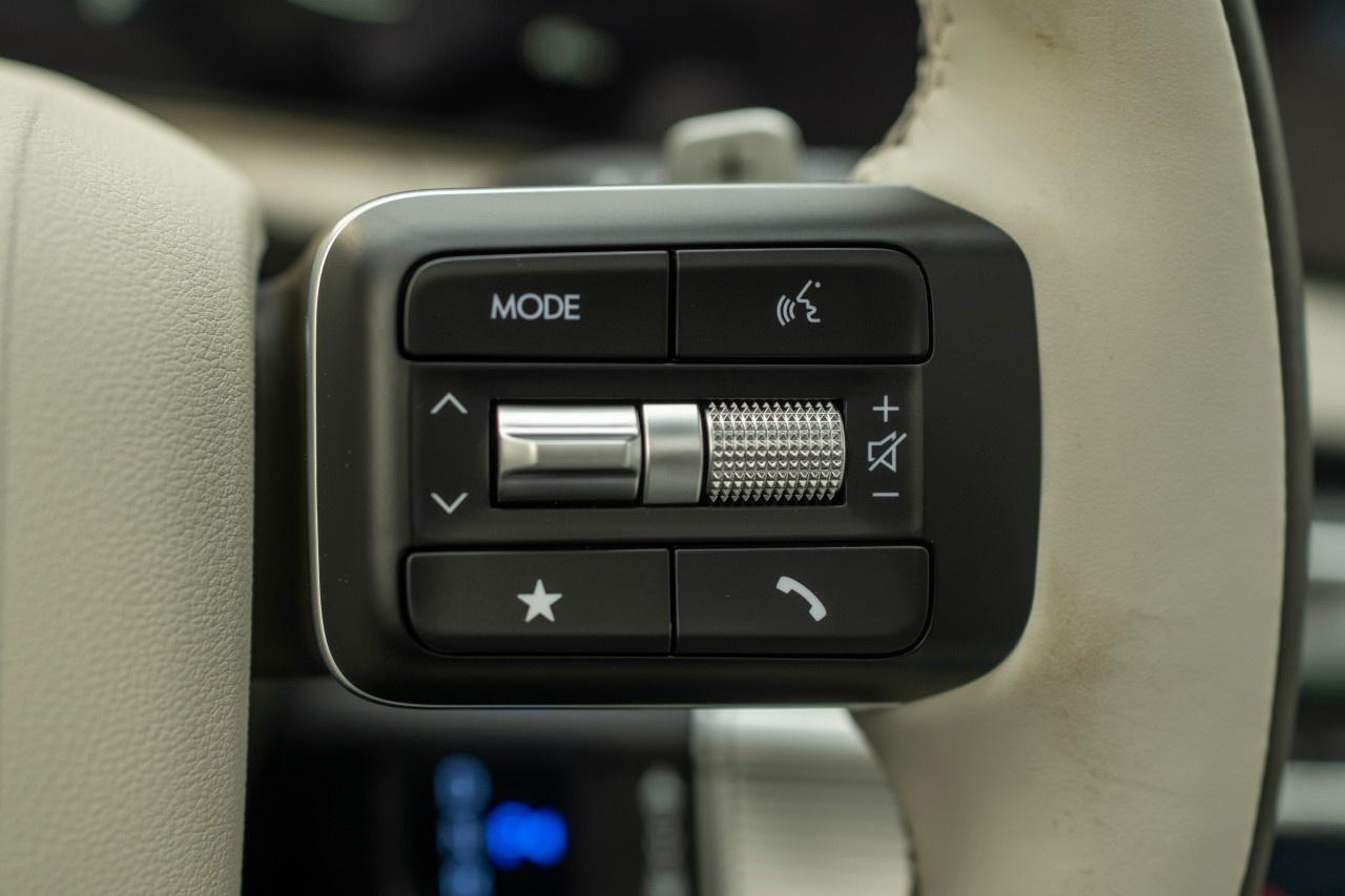 2026 Hyundai Santa Fe Hybrid Ultimate Calligraphy AWD Photo