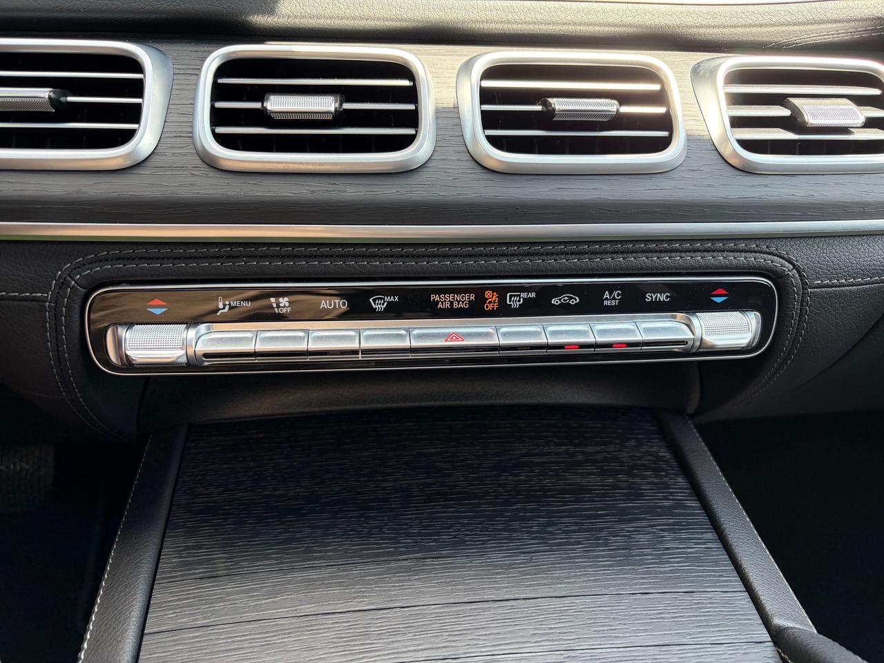 2026 Mercedes-Benz GLE EXCLUSIVE PKG, AMG RIMS, PANO, BURMERSTER,360 Photo