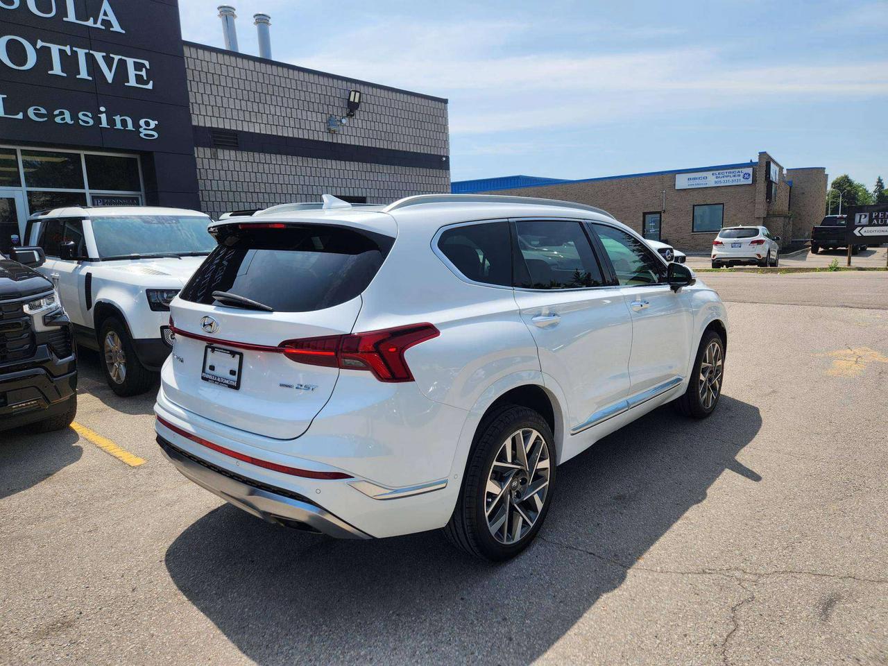 2022 Hyundai Santa Fe ULTIMATE CALLIGRAPHY, NEW TIRES, NEW BRAKES. Photo