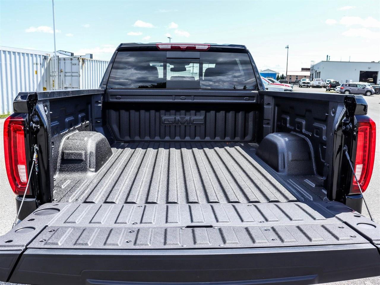 2026 GMC Sierra 1500 Crew Cab Standard Box 4-Wheel Drive Denali Photo