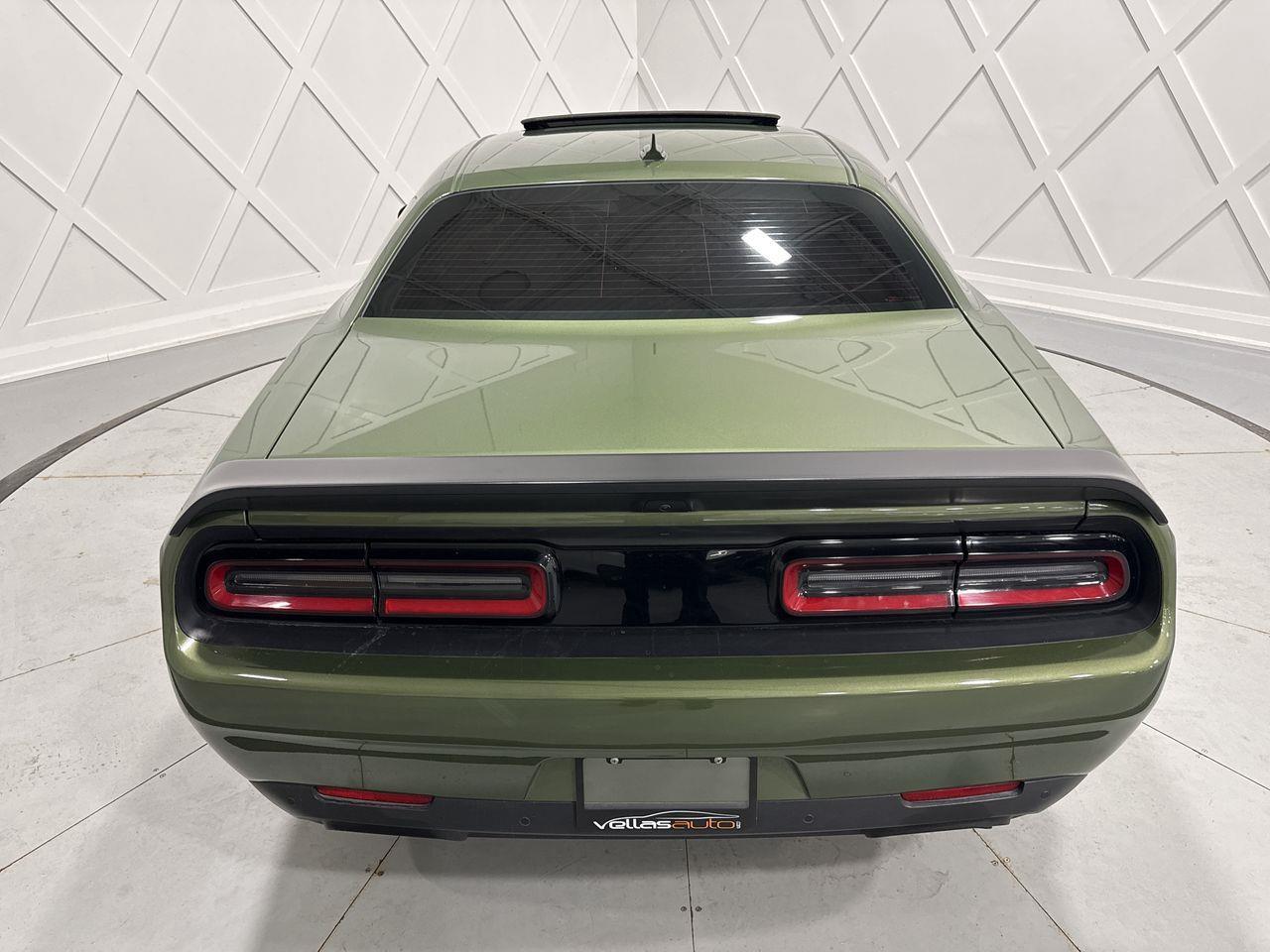 2019 Dodge Challenger SRT Hellcat 2dr Rear-Wheel Drive Coupe Photo