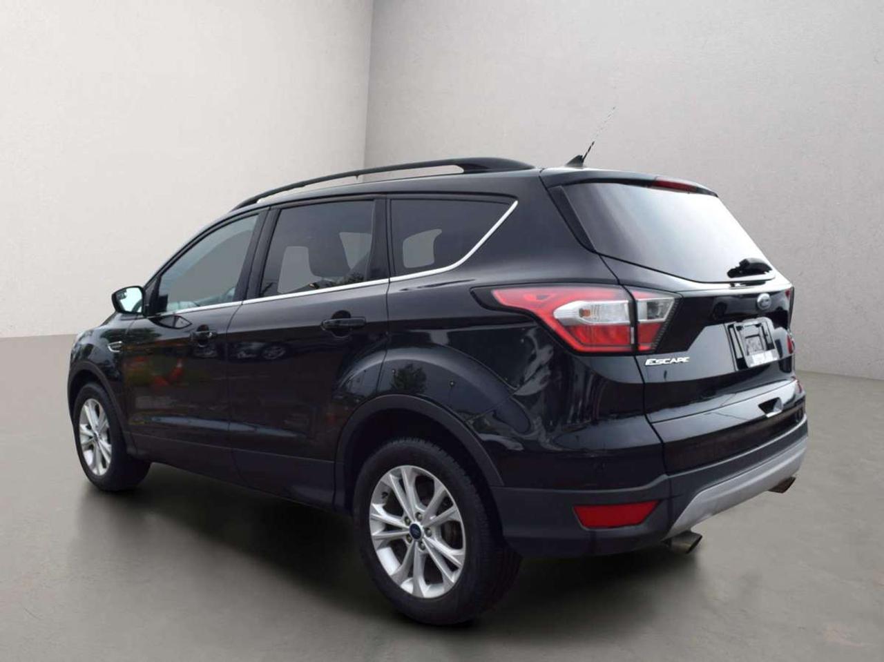2018 Ford Escape SEL AWD Navi Panoramic Sunroof Photo