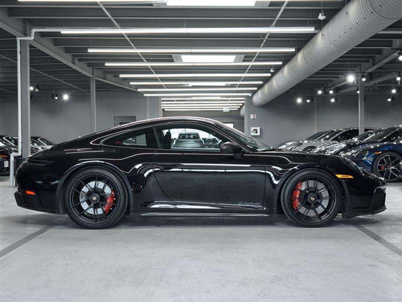 2025 Porsche 911 Carrera 4 GTS Coupe Photo