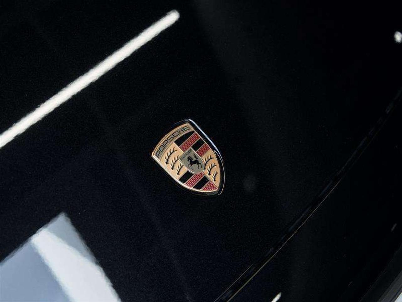 2025 Porsche 911 Carrera 4 GTS Coupe Photo