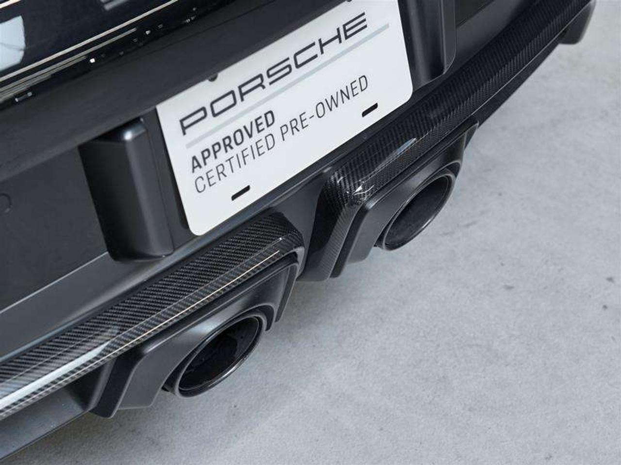 2025 Porsche 911 Carrera 4 GTS Coupe Photo