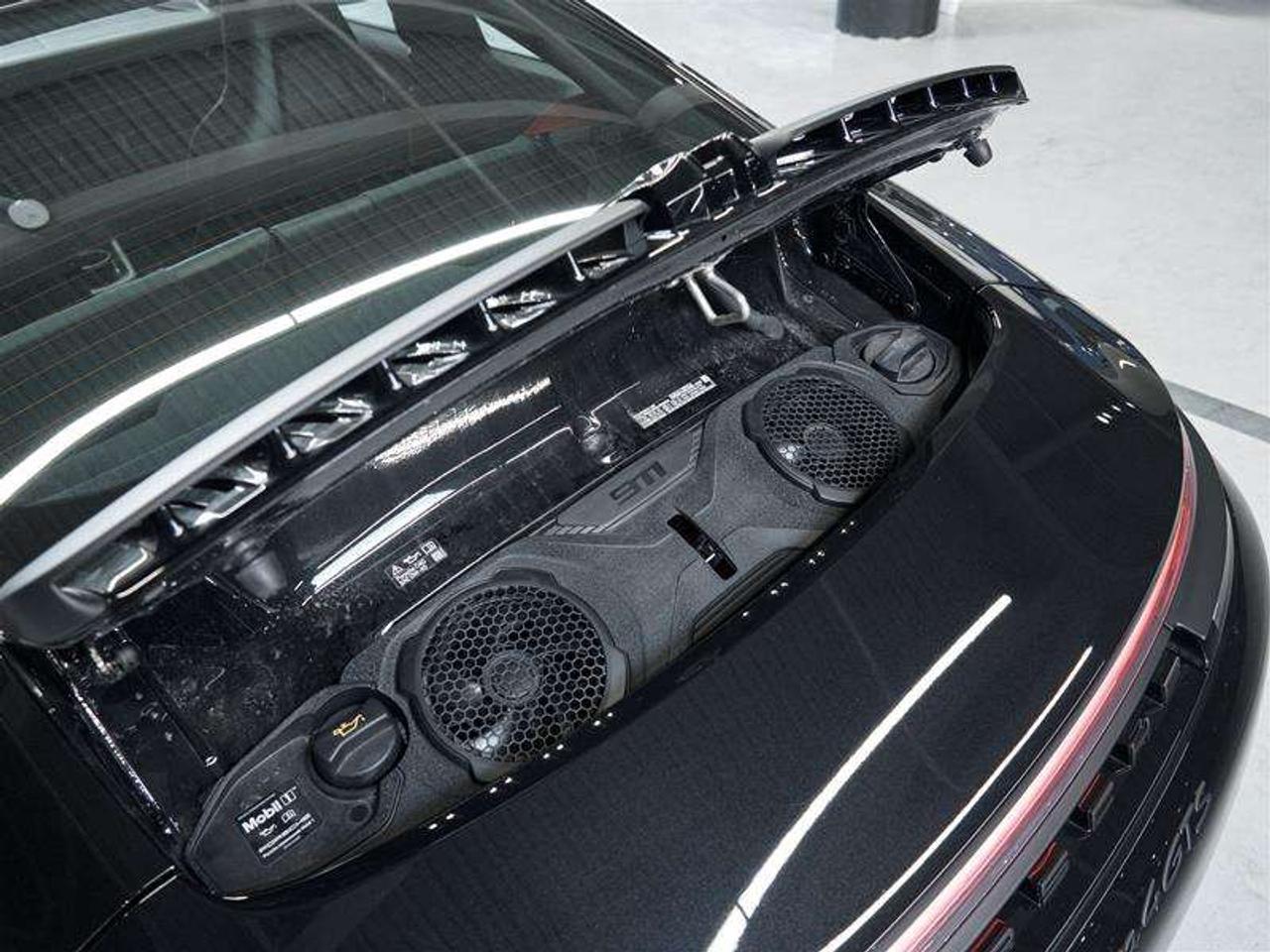 2025 Porsche 911 Carrera 4 GTS Coupe Photo