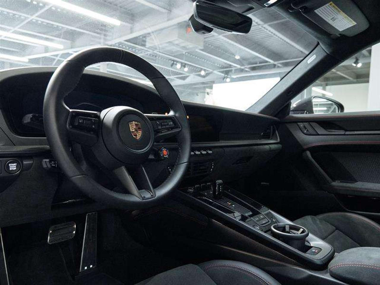 2025 Porsche 911 Carrera 4 GTS Coupe Photo